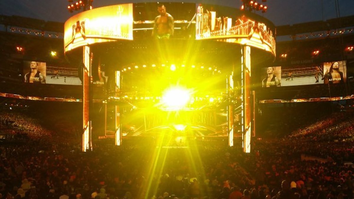 WWE NJ Transit Blames WWE for Hellish Travel Situation, Bright Lights