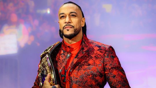 WWE: More on Damien Priest's New WWE Contract, New Uncle Howdy QR Code Teases Announcement for This Thursday, LA Knight on WWE Holding KotR Matches at House Shows