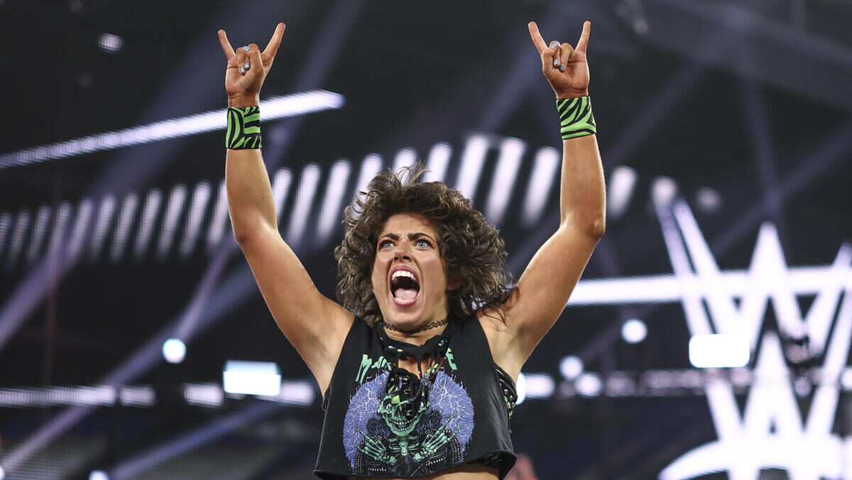WWE: Lizzy Rain on Her NXT In-Ring Debut, Roku Signs New Deal with The ...